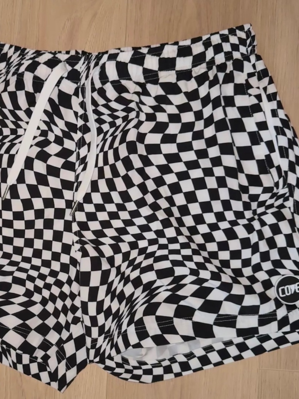 Cove Warped Checker Shorts 38